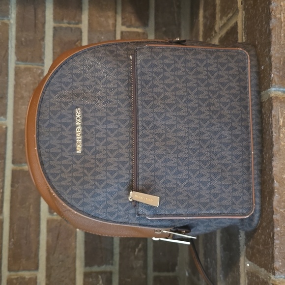 Michael Kors Adina Logo Large Backpack‎ Brown - Picture 1 of 12